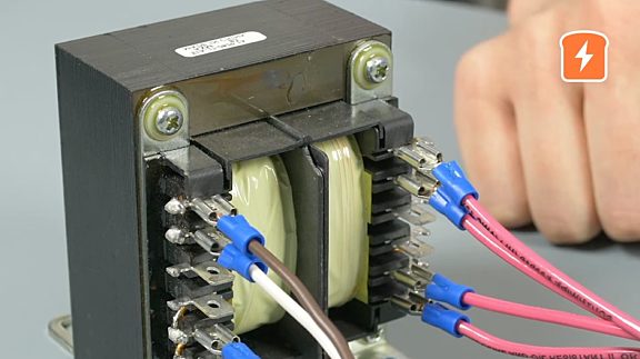 How to wire a transformer (Series versus Parallel) How to wire a transformer (Series versus Parallel)